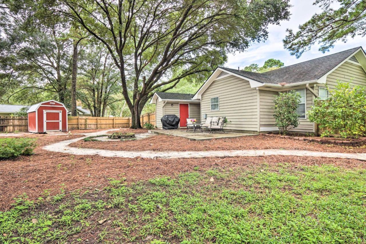 Peaceful Beaufort Home With Front Porch And Grill Kültér fotó