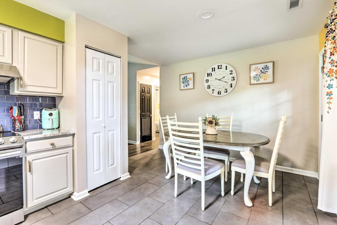 Peaceful Beaufort Home With Front Porch And Grill Kültér fotó
